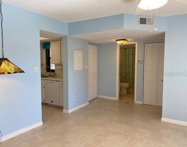 19505 Quesada Avenue - Photo Thumbnail 2