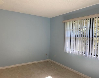 19505 Quesada Avenue - Photo Thumbnail 8