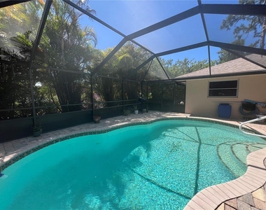 1314 Beacon Drive - Photo Thumbnail 2