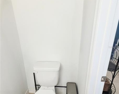 5686 Archipelago Street - Photo Thumbnail 6