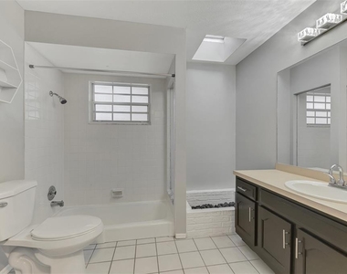 3026 Grafton Street - Photo Thumbnail 25