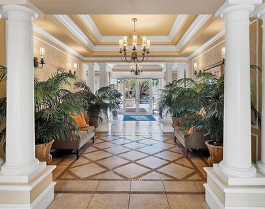 1064 N Tamiami Trail - Photo Thumbnail 3