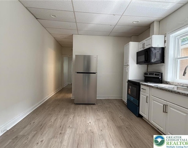 423 Front Street - Photo Thumbnail 19