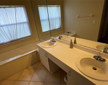 4456 Del Sol Boulevard - Photo Thumbnail 15