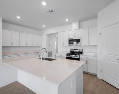 19232 Gentry Place - Photo Thumbnail 6