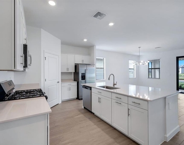 19232 Gentry Place - Photo Thumbnail 4