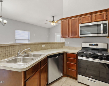 3269 Maple Point Drive - Photo Thumbnail 18