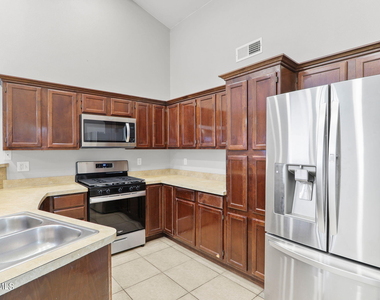 3269 Maple Point Drive - Photo Thumbnail 15