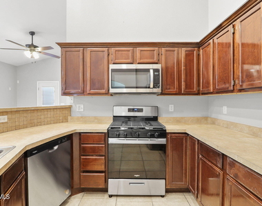 3269 Maple Point Drive - Photo Thumbnail 17