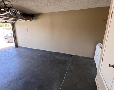 11600 Edward James Avenue - Photo Thumbnail 6
