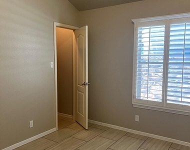 12624 Paseo Rae Avenue - Photo Thumbnail 7