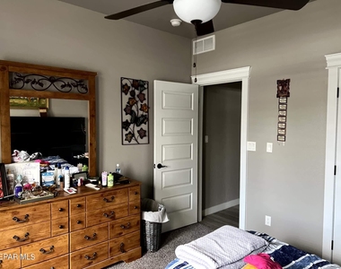 14231 Richard Wiles Avenue - Photo Thumbnail 24