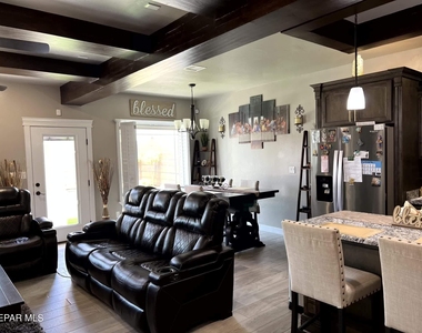 14231 Richard Wiles Avenue - Photo Thumbnail 6