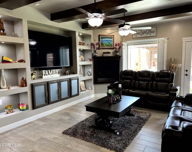 14231 Richard Wiles Avenue - Photo Thumbnail 8