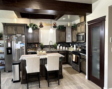 14231 Richard Wiles Avenue - Photo Thumbnail 7