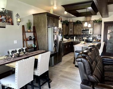 14231 Richard Wiles Avenue - Photo Thumbnail 10