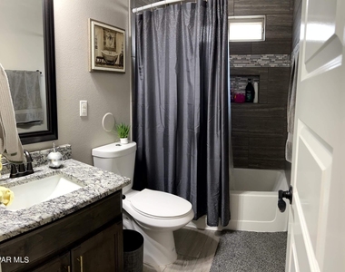 14231 Richard Wiles Avenue - Photo Thumbnail 22