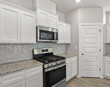 13186 Emerald Isle Street - Photo Thumbnail 4