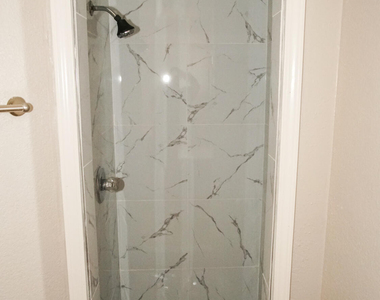 216 S Schutz Drive - Photo Thumbnail 8