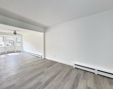 21 Avenue B - Photo Thumbnail 4
