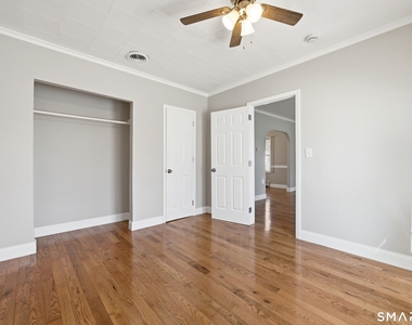 456 Elm Street - Photo Thumbnail 6