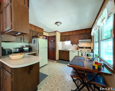 17 Colebrook Road - Photo Thumbnail 11