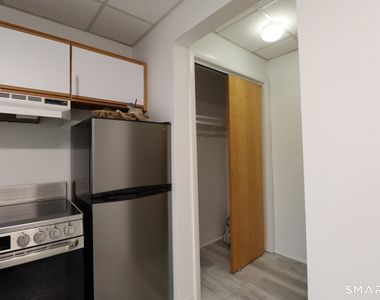 209 Bank Street - Photo Thumbnail 3