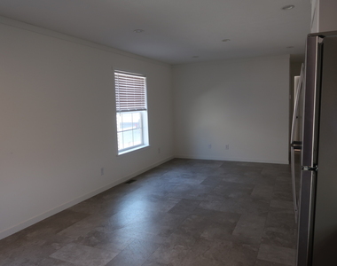 936 Main Street - Photo Thumbnail 1