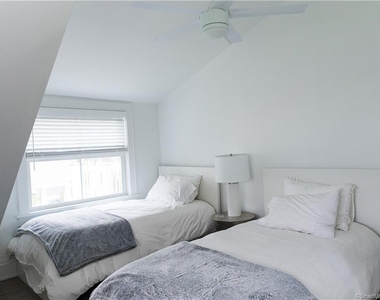 10 Danbury Avenue - Photo Thumbnail 24