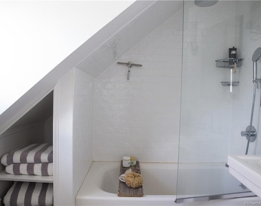 10 Danbury Avenue - Photo Thumbnail 23