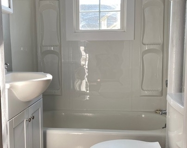 489 Middle Turnpike - Photo Thumbnail 10
