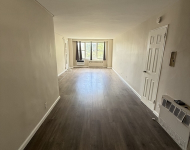 71 Strawberry Hill Avenue - Photo Thumbnail 9