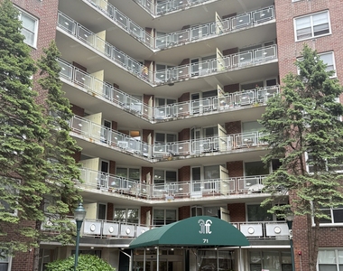 71 Strawberry Hill Avenue - Photo Thumbnail 3