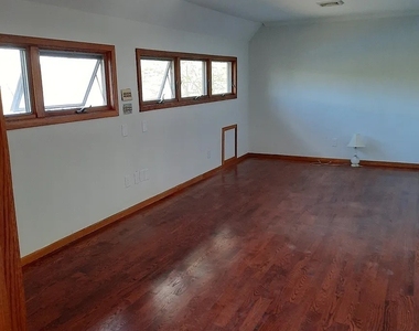 200 North Main Street - Photo Thumbnail 2