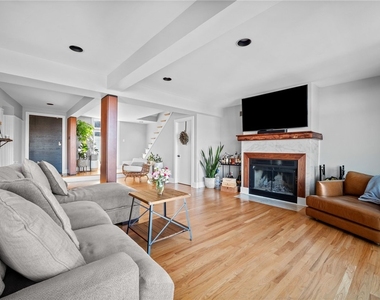 101 Brosville St - Photo Thumbnail 17