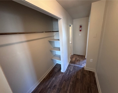 1067 Cleveland Ave - Photo Thumbnail 16