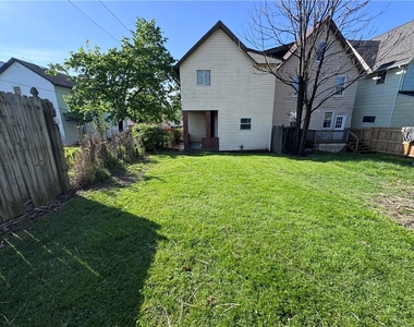 1067 Cleveland Ave - Photo Thumbnail 12