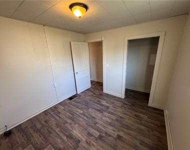 1067 Cleveland Ave - Photo Thumbnail 18