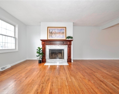 1313 Star Ridge Dr - Photo Thumbnail 2