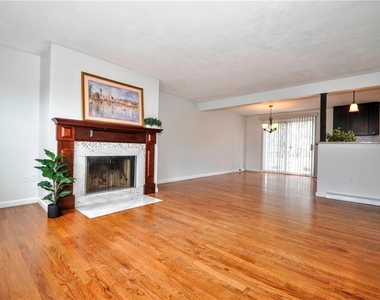 1313 Star Ridge Dr - Photo Thumbnail 4