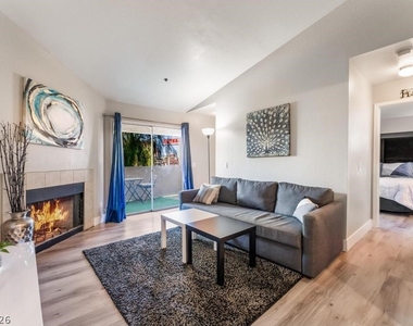 4200 S Valley View Boulevard - Photo Thumbnail 3