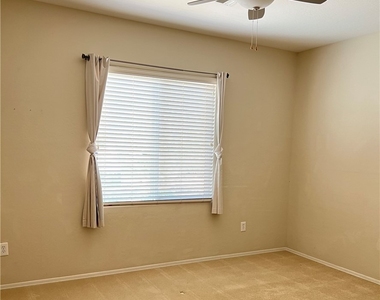 2381 Ecliptic Street - Photo Thumbnail 13