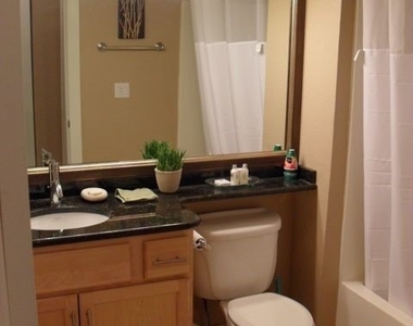 220 Flamingo Road - Photo Thumbnail 8