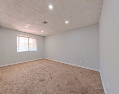 2701 Otter Creek Court - Photo Thumbnail 15