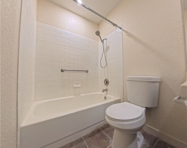 2701 Otter Creek Court - Photo Thumbnail 14