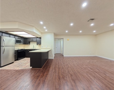 2701 Otter Creek Court - Photo Thumbnail 10