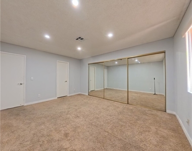 2701 Otter Creek Court - Photo Thumbnail 18