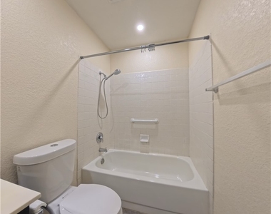 2701 Otter Creek Court - Photo Thumbnail 21