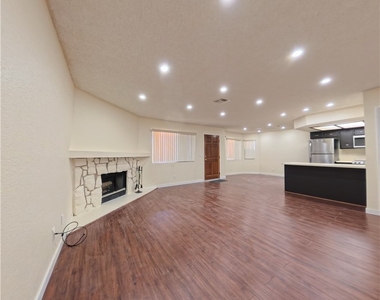 2701 Otter Creek Court - Photo Thumbnail 9