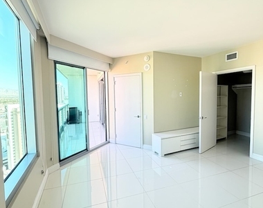 222 Karen Avenue - Photo Thumbnail 4